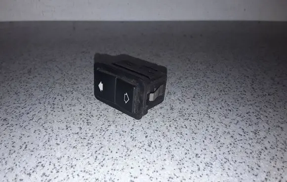 BMW 5 E39 Electric window control switch 61318368974 8368974