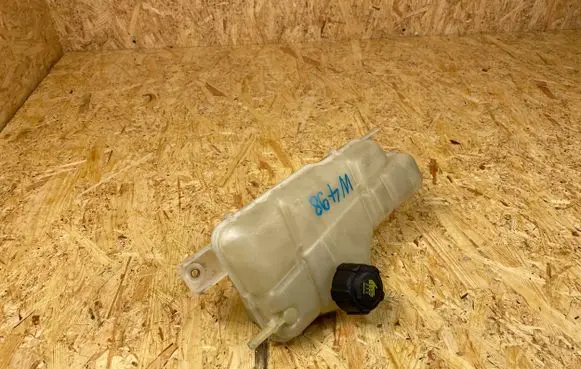 Nissan Pulsar Coolant expansion tank/reservoir