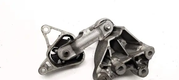 Mercedes-Benz B W246 W242 Engine mount bracket A2462401109