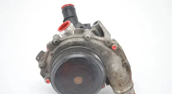 Mercedes-Benz GLA W156 X156 Water pump A6512000501 A651200050180