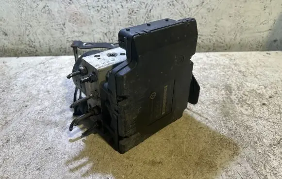 Volkswagen Sharan ABS Pump 7M3907379B S0U0L13D39 10094703093