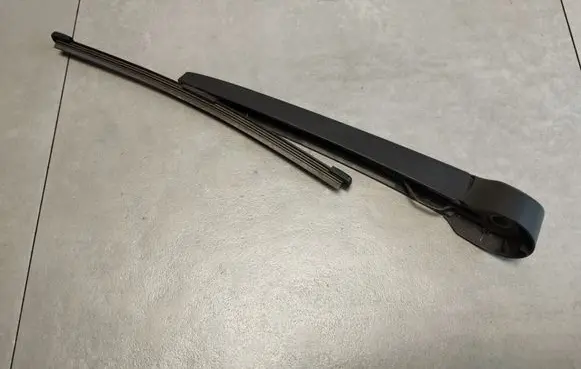 Volkswagen Golf VIII Rear wiper blade arm CH2078