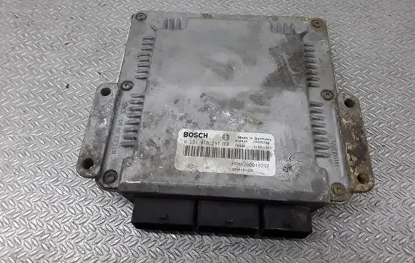 Renault Laguna II Engine control unit/module 0281010297 8200048297