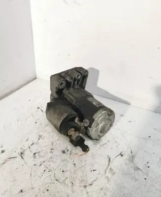 Peugeot 5008 Starter motor 7550017 M000T32271