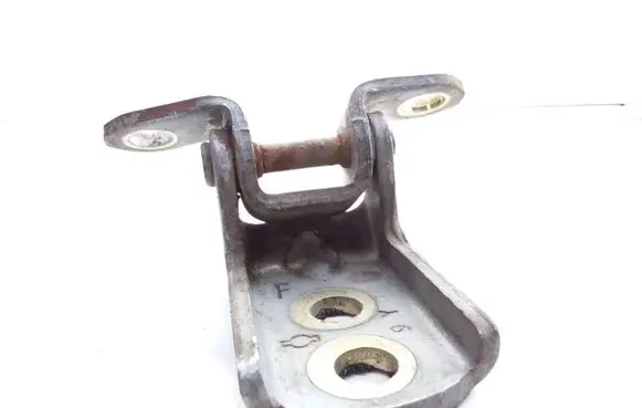 Nissan Primera Front door lower hinge 