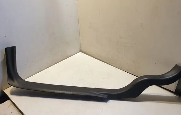 Volvo XC70 Front sill trim cover