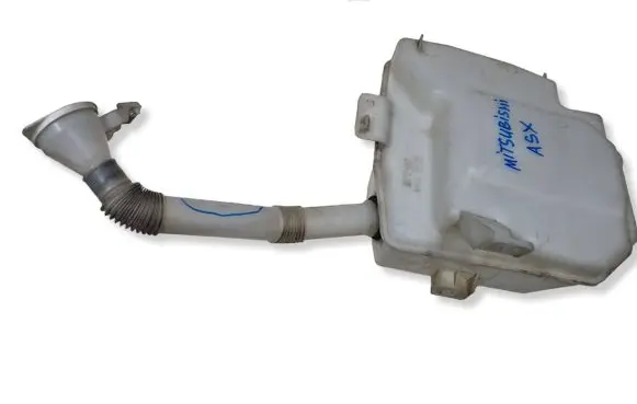 Mitsubishi ASX Windshield washer fluid reservoir/tank E11015107 HLC37064