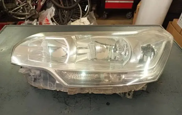 Citroen C5 Headlight/headlamp 9684845580