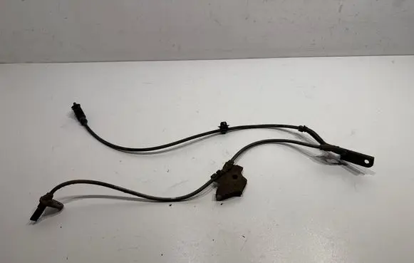 Toyota Auris E180 ABS brake wheel speed sensor 0265007806