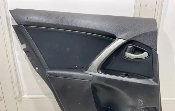 Toyota Avensis T270 Rear door card panel trim 6763905050