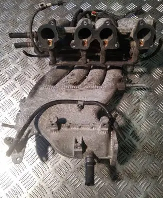 Volkswagen New Beetle Intake manifold 06A133223