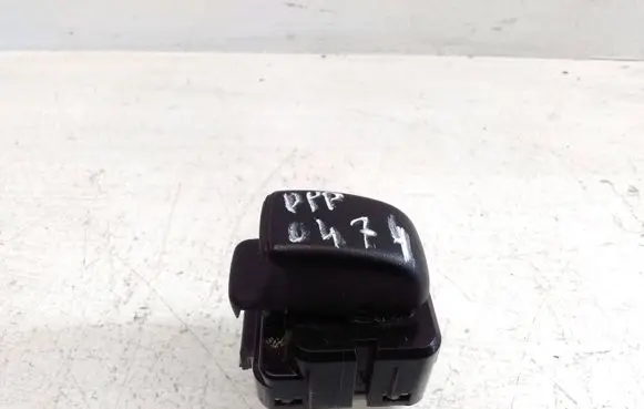 Mitsubishi Space Wagon Electric window control switch