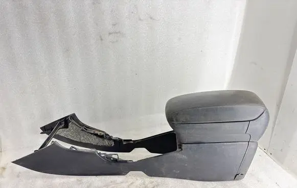Toyota Avensis T250 Armrest 58923-05020 5892305020 061206