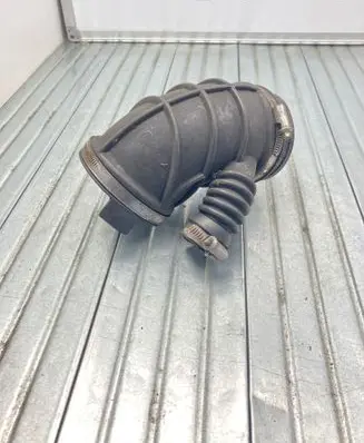 BMW 5 E39 Air intake duct part 7505837