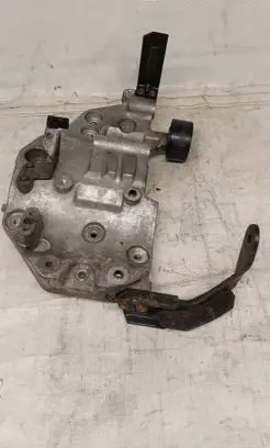 Mitsubishi Canter Generator/alternator bracket 504354972