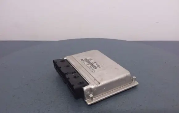 Volkswagen PASSAT B5 Engine control unit/module ECU 4B0906018B