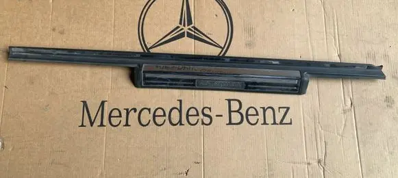 Mercedes-Benz S W220 Front sill trim cover A2206804335