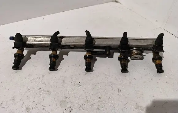 Volvo S70 V70 V70 XC Fuel injectors set 9186836 01469931