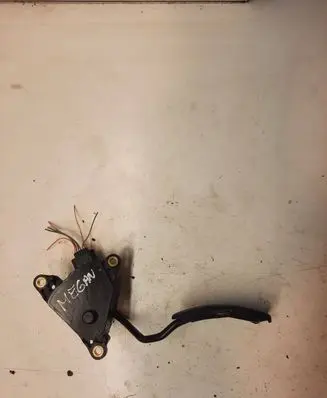 Renault Megane II Accelerator throttle pedal 8200153268 0994A