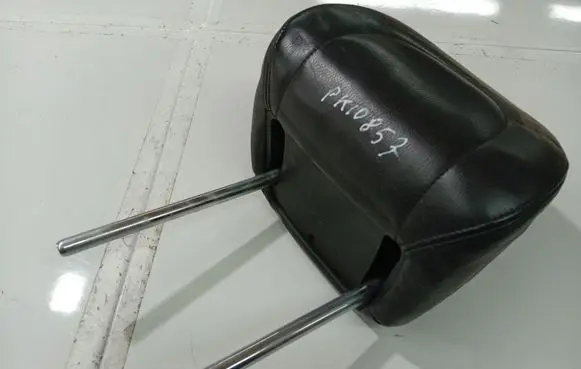 Peugeot 407 Front seat headrest 