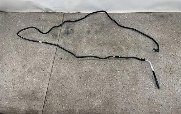 BMW XM Fuel line/pipe/hose 9798038