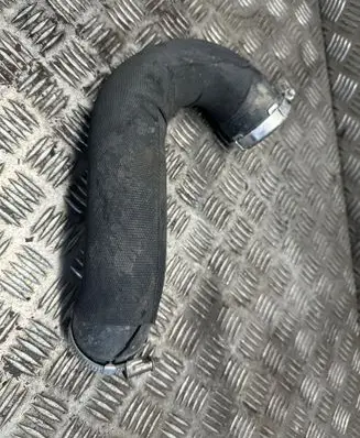 Intercooler hose/pipe