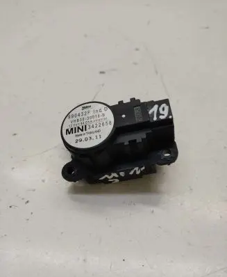 Mini Cooper Countryman R60 Air flap motor/actuator 990432F 3422658