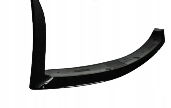 Front bumper splitter molding