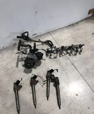 Skoda Octavia Mk3 (5E) Fuel injection system set 04L130277G 0445110477 04L089B