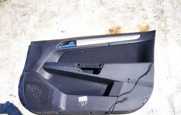 Opel Astra H Front door card panel trim 13284107