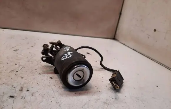 Audi 80 90 S2 B4 Tailgate exterior lock 893971633