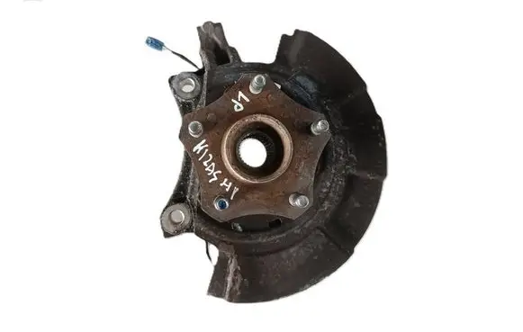 Suzuki Kizashi Front wheel hub spindle knuckle