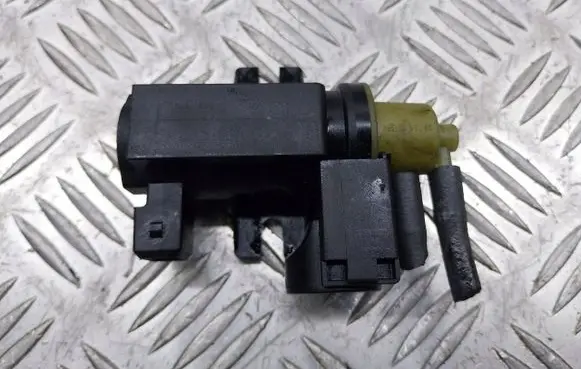 Opel Zafira B Valve vacuum 8981056561