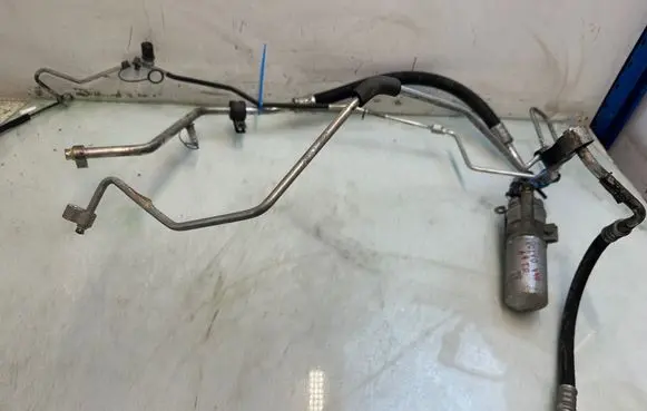Volvo S40, V40 Air conditioning (A/C) pipe/hose 30621579