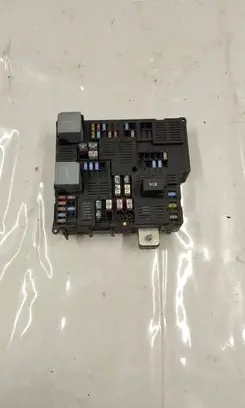 Volvo XC90 Fuse module 32212297