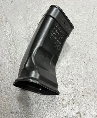 Volvo S60 Air intake duct part 31474810 BT7RA