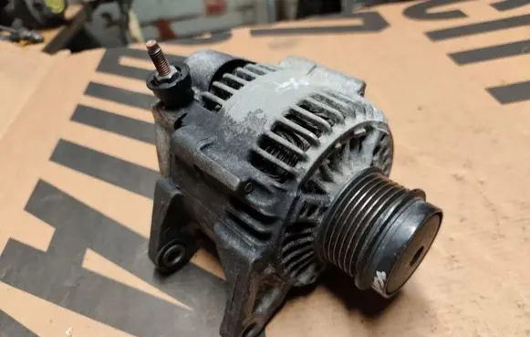 Jeep Cherokee III KJ Generator/alternator 1210003843