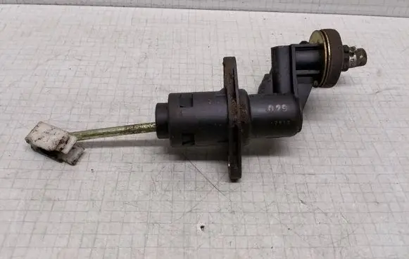 Audi A4 S4 B6 8E 8H Clutch master cylinder 8E2721401H