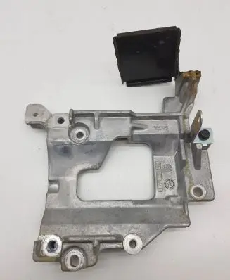 Nissan Leaf II (ZE1) A/C compressor mount bracket 170913A192