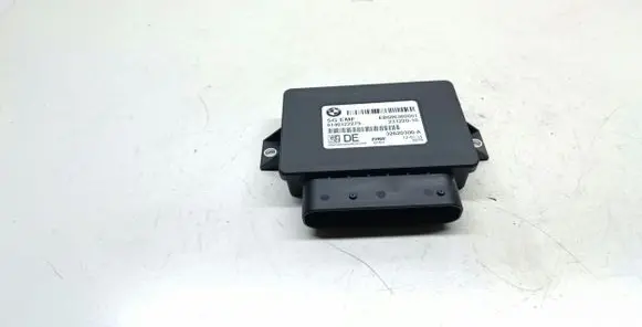 BMW 5 F10 F11 Hand brake control module 6863800