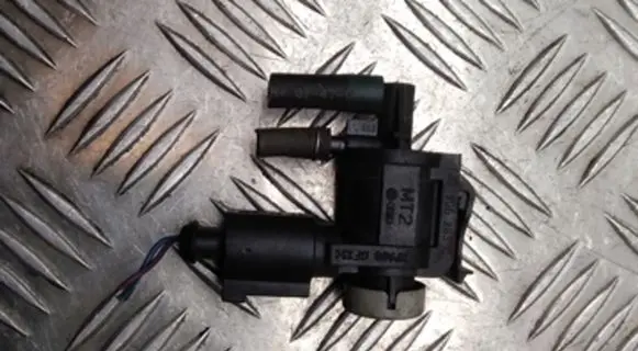 Audi A6 S6 C6 4F Valve vacuum 037906283C
