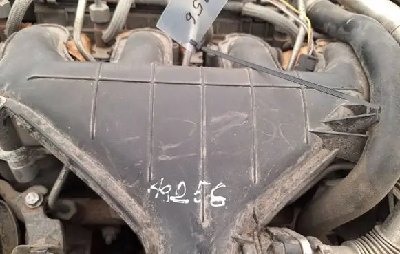 Citroen C5 Intake manifold