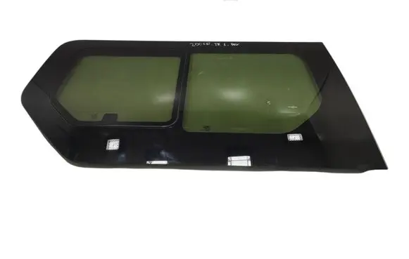 Opel Vivaro Rear side window