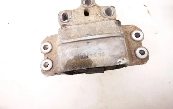 Audi A3 S3 8P Engine mount bracket 1k0199555
