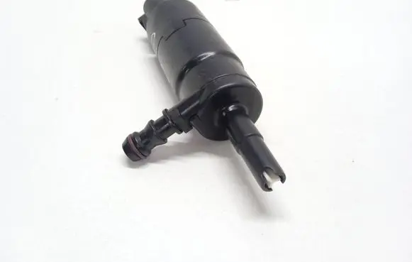 Skoda Fabia Mk2 (5J) Headlight washer pump 3B7955681