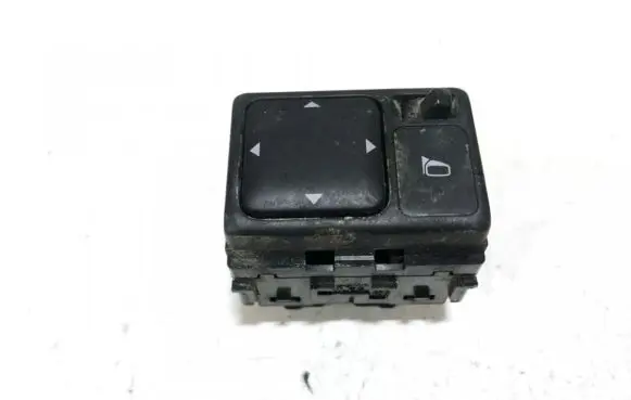 Wing mirror switch