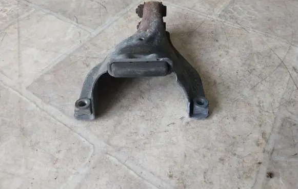 Audi A6 S6 C7 4G Engine mounting bracket 4G0399060
