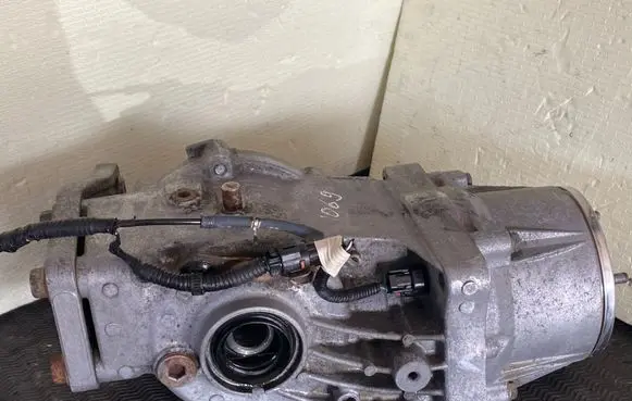 Toyota RAV 4 (XA40) Rear differential 13G302179 G2533A4