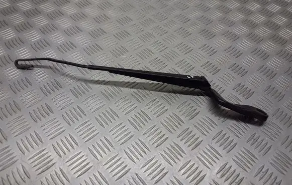 Skoda Fabia Mk1 (6Y) Front wiper blade arm
