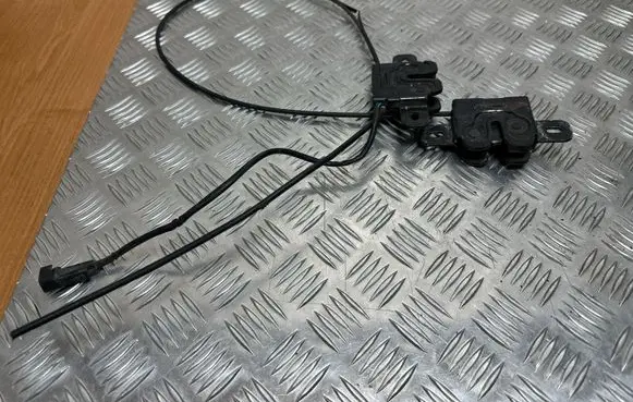 Volvo XC60 Engine bonnet/hood lock/catch U9H1A